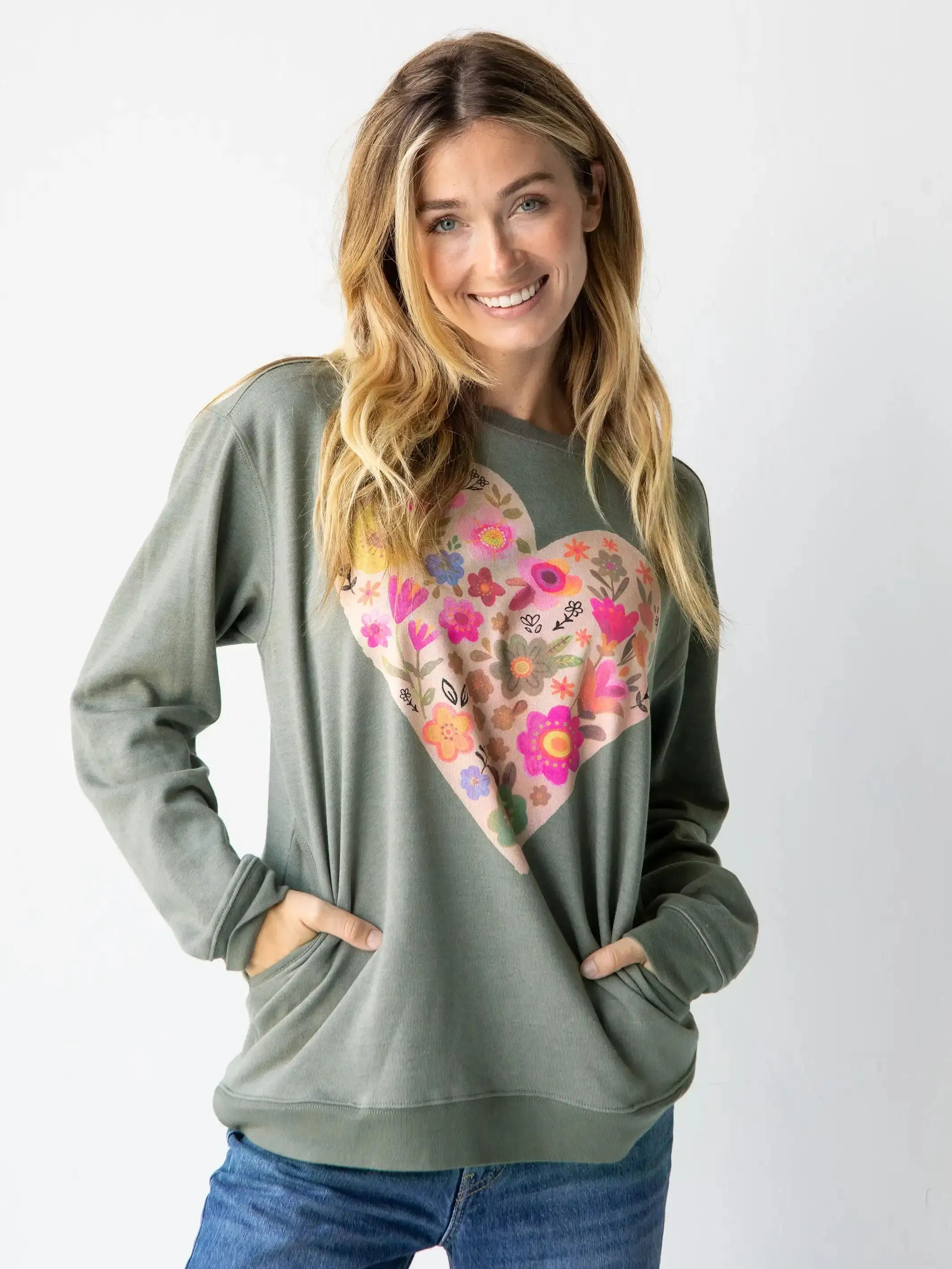 Comfy Pocket Sweatshirt - Heart